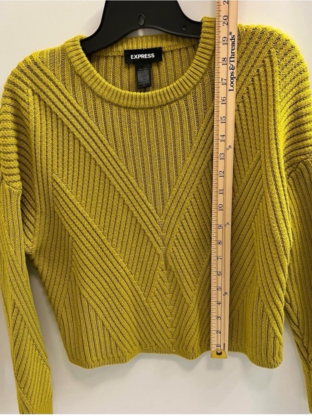 Express Crewneck Sweater Size
XS Bundle of 3 Olive Green, Yellow and Burgundy - Picture 4 of 16